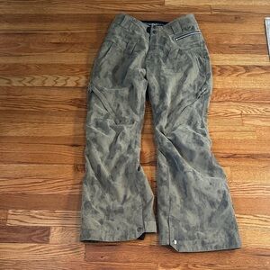 XS Ride Camo Snowboard Pants Used